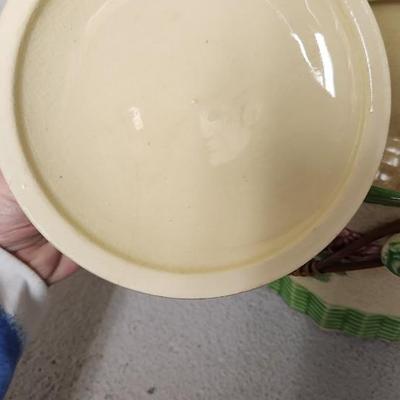 Sale Photo Thumbnail #78: Notice the crack on the lid. Otherwise good antique condition