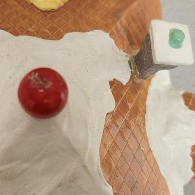 Sale Photo Thumbnail #245: Some damaged pieces of Dept 56 Snow village