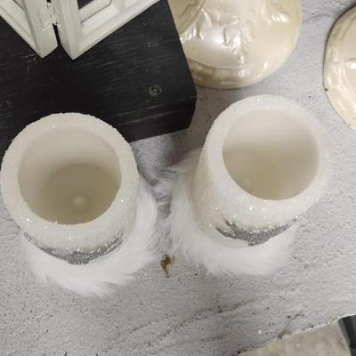 Sale Photo Thumbnail #323: Lot of white winter/Christmas type decor