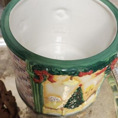 Sale Photo Thumbnail #374: Interesting lot of misc item from consignor 2015. I couldn't tell what song the music box plays but it does work.