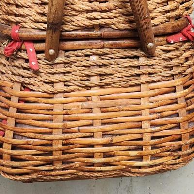 Sale Photo Thumbnail #401: Big picnic basket with plates, bowls, cups tablecloth and napkins...so cute