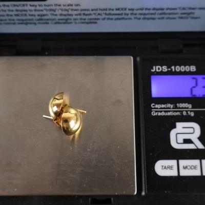 12Kt Gold Earrings - 2.3 grams