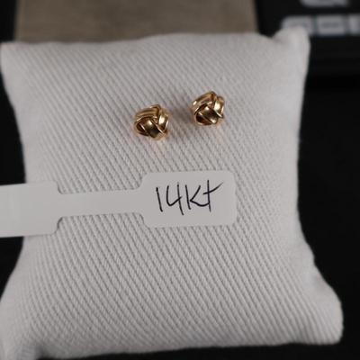 14Kt Gold Earrings - 1.1 grams
