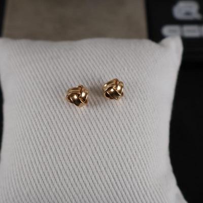 14Kt Gold Earrings - 1.1 grams