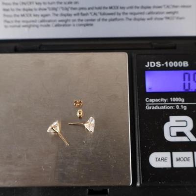 14Kt Gold Earrings & Tie Pin Lot - 2.3 grams