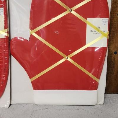 Sale Photo Thumbnail #447: Similar to the other lot but this has 3 different card board. Great blankets