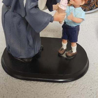 Sale Photo Thumbnail #451: Nice lot of faith based decor