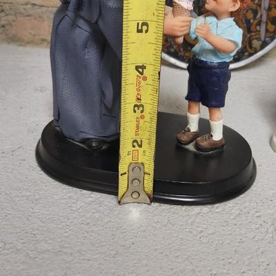 Sale Photo Thumbnail #454: Nice lot of faith based decor