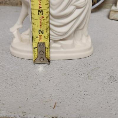 Sale Photo Thumbnail #456: Nice lot of faith based decor