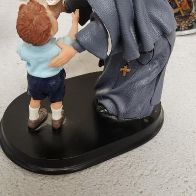 Sale Photo Thumbnail #452: Nice lot of faith based decor