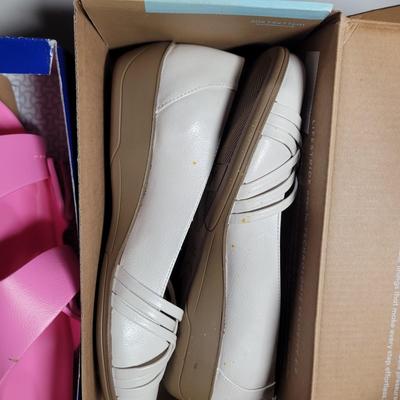 Sale Photo Thumbnail #811: I think neither pair have been worn based on the bottom but the sensible shoes do have something on them, ot looks like drops of ketchup, did wipe off when attempted but I did not clean them