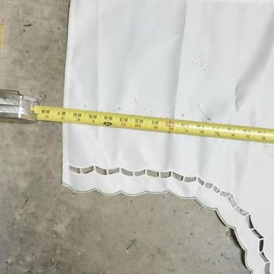 Sale Photo Thumbnail #627: Nice lot with holiday porcelain, large glass platter, hearth scarf