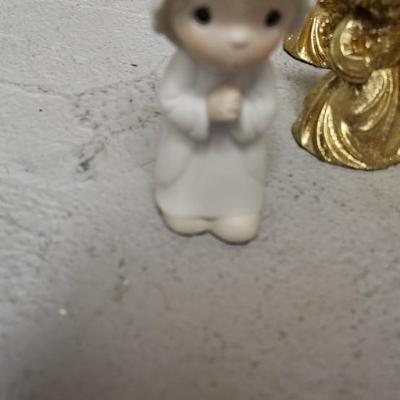 Sale Photo Thumbnail #651: Angels and Nativity pieces