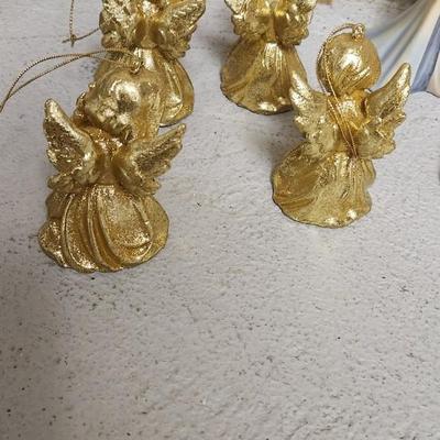 Sale Photo Thumbnail #656: Angels and Nativity pieces