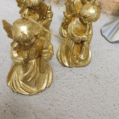 Sale Photo Thumbnail #655: Angels and Nativity pieces