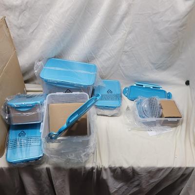 Sale Photo Thumbnail #829: Opened two of these to show extra containers inside, the two unopened ones also have 1 additional and 2 additional inside