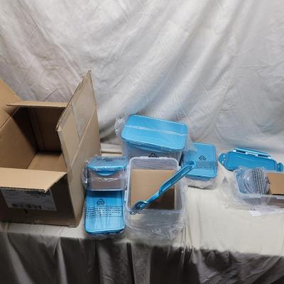 Sale Photo Thumbnail #830: Opened two of these to show extra containers inside, the two unopened ones also have 1 additional and 2 additional inside