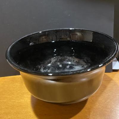 Plastic Penguin S&P with black bowl