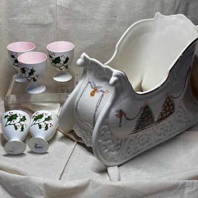Five egg cups, Lenox Sleigh!