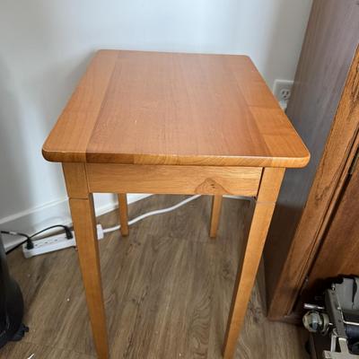 Accent Table / End Table