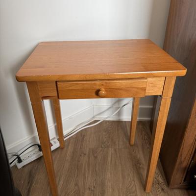 Accent Table / End Table