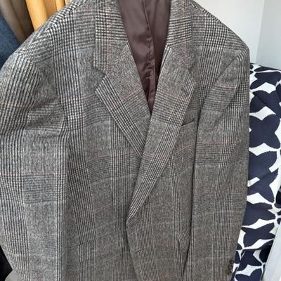 Men’s Clothing & Jackets