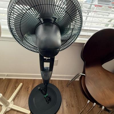 Oscillating fan lot (3)