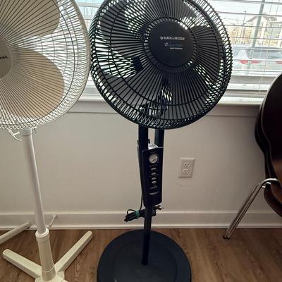 Oscillating fan lot (3)