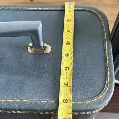 Travel Suitcase Lot (7)