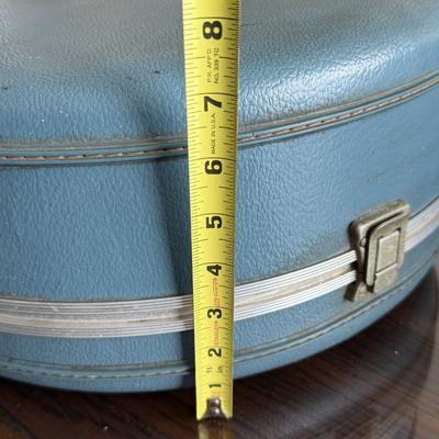 Travel Suitcase Lot (7)