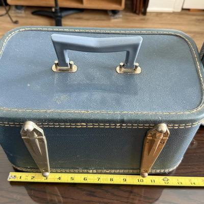 Travel Suitcase Lot (7)