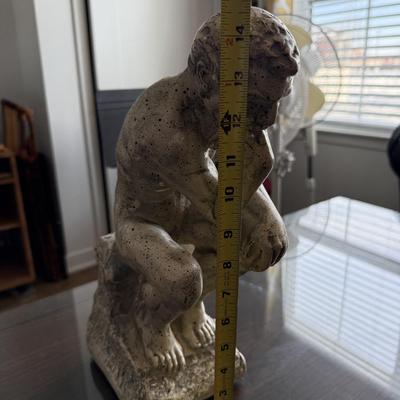 “The Thinker” resign statue