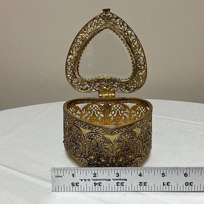 Sale Photo Thumbnail #182: Beautiful heart shaped gold metal box in great condition