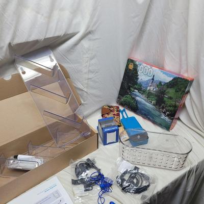 Sale Photo Thumbnail #1098: Puzzle is unopened, see pics for details