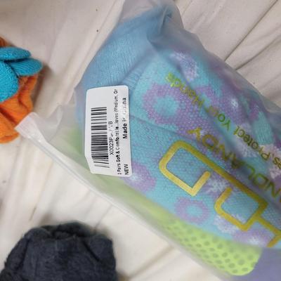 Sale Photo Thumbnail #1197: Gloves are mediums stay warm and show your love