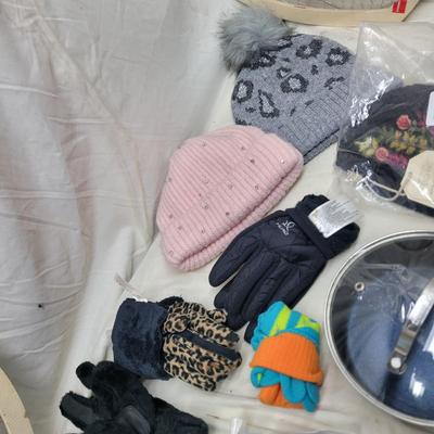 Sale Photo Thumbnail #1201: Gloves are mediums stay warm and show your love