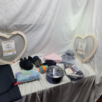 Sale Photo Thumbnail #1196: Gloves are mediums stay warm and show your love