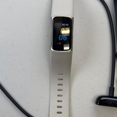 Fitbit Charge 5 Advanced Fitness Tracker With Extra Band Charger Works