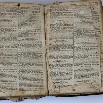 Antique Bible With Old & New Testament  Late 1700s / Early 1800s