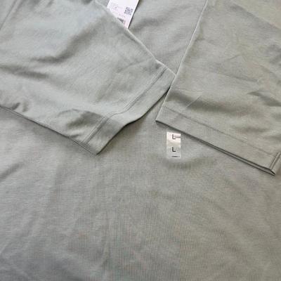 Under Under Armour Men's  Two Shirts 1 Pans And 1 Uniqlo T-Shirt Brand New With Tags