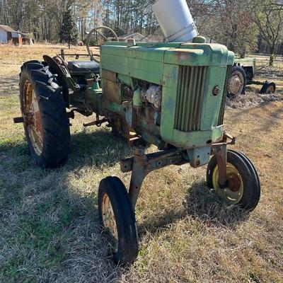Vintage John Deere 40-V High-Crop Tractor – Model 40-V High-Crop