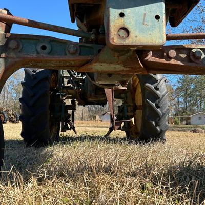 Vintage John Deere 40-V High-Crop Tractor – Model 40-V High-Crop