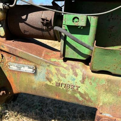 Vintage John Deere 40-V High-Crop Tractor – Model 40-V High-Crop