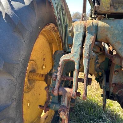 Vintage John Deere 40-V High-Crop Tractor – Model 40-V High-Crop