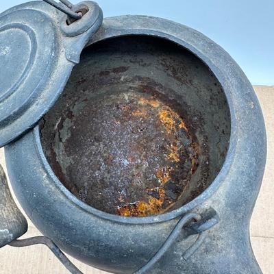 Antique Cast Iron Tea Kettle w/ Lid & Bale Handle – Wood Grip – Rustic As-Found Condition
