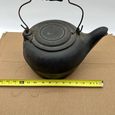 Antique Cast Iron Tea Kettle w/ Lid & Bale Handle – Wood Grip – Rustic As-Found Condition