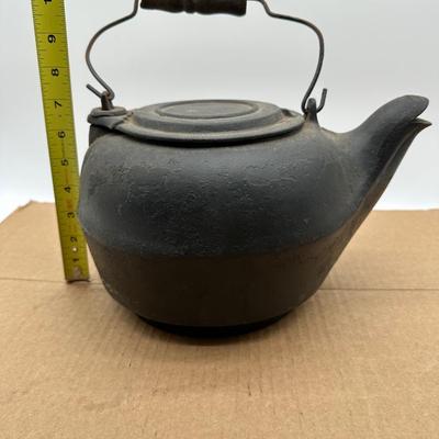 Antique Cast Iron Tea Kettle w/ Lid & Bale Handle – Wood Grip – Rustic As-Found Condition