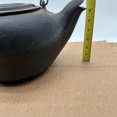 Antique Cast Iron Tea Kettle w/ Lid & Bale Handle – Wood Grip – Rustic As-Found Condition