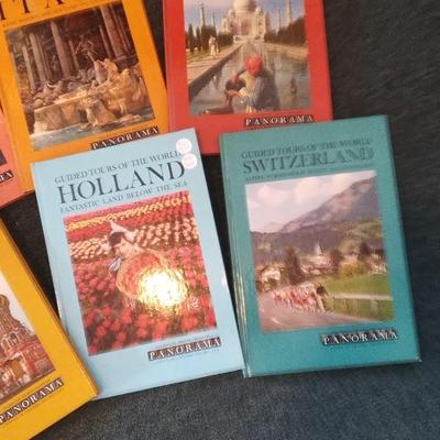 Sale Photo Thumbnail #29: Read to you by famous people of the time including the Iconic Vincent Price. All books have Albums & slides. Fun step back in time before books on tape.