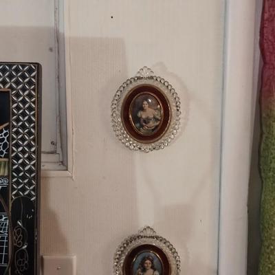 Sale Photo Thumbnail #51: Beautiful Antique Crystal Frames Cameo Collection Girls. Great Condition